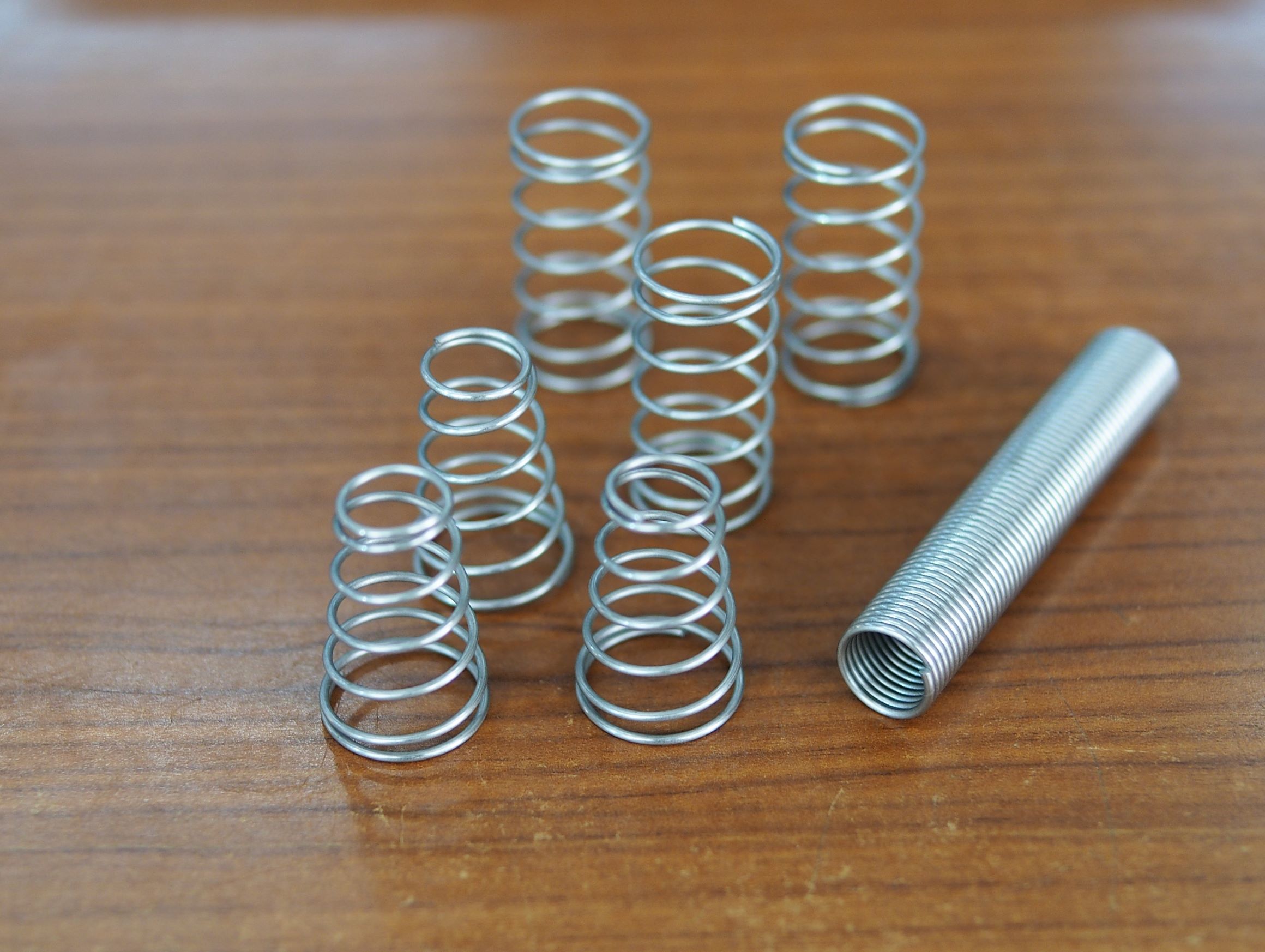 インコネルのばね